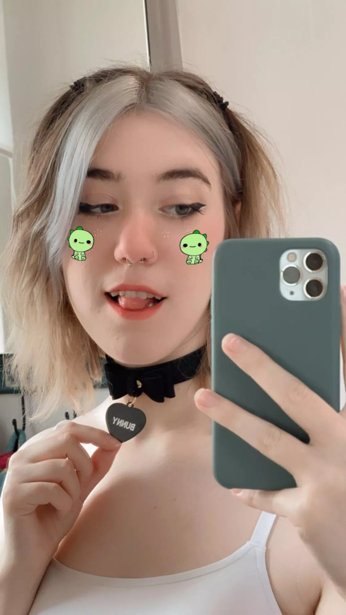 i got a collar!! really liking it actually super happy about it ☺️