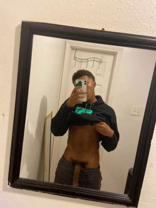 I got a headache I just wanna see some titties and stuff tbh :) (im not hard in this pick)