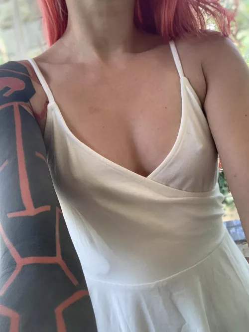 I got a new dress! Wanna see the video?