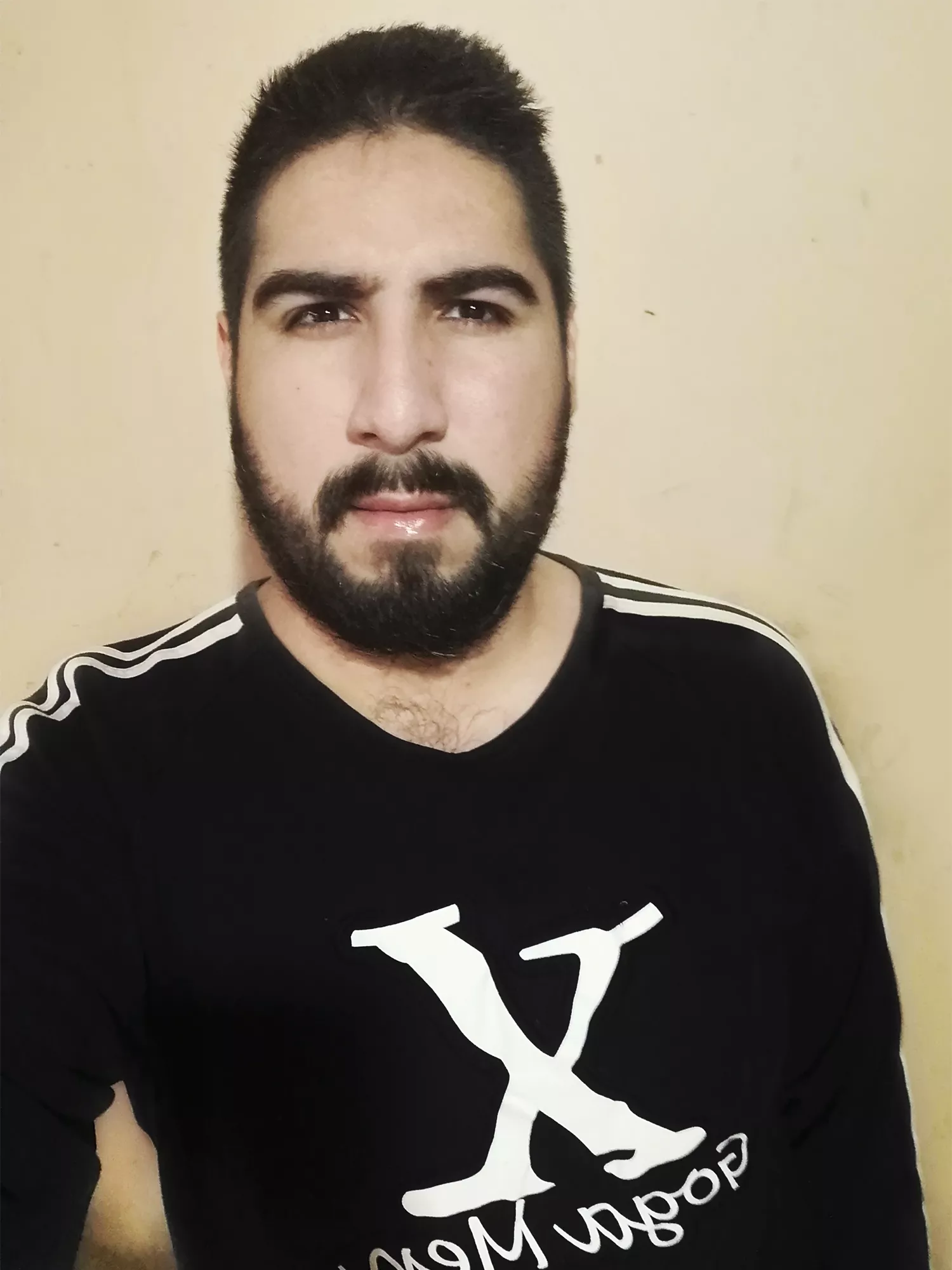 I got a new haircut! I also lost some weight! I feel great today 🤗 Have a nice sunday everybody!