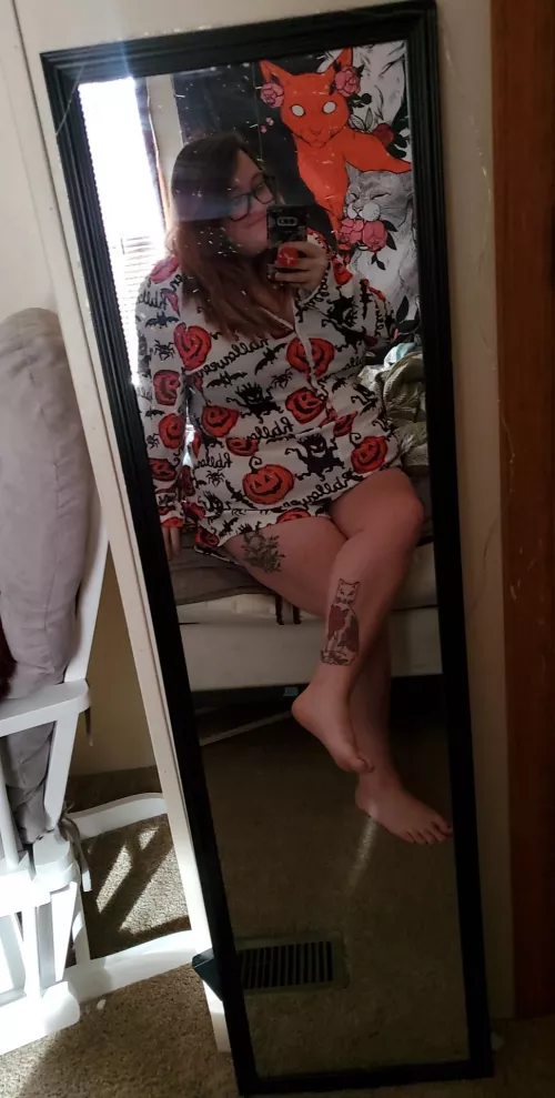 I got a new onsie from shein and it makes me so happy🎃