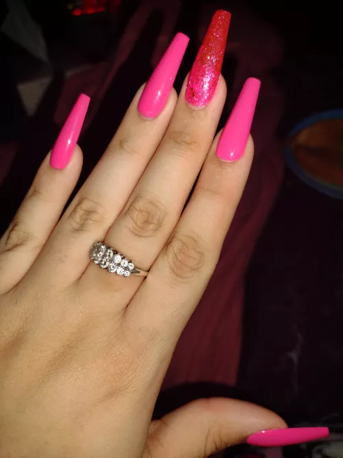 i got my wittle nails done 🥺