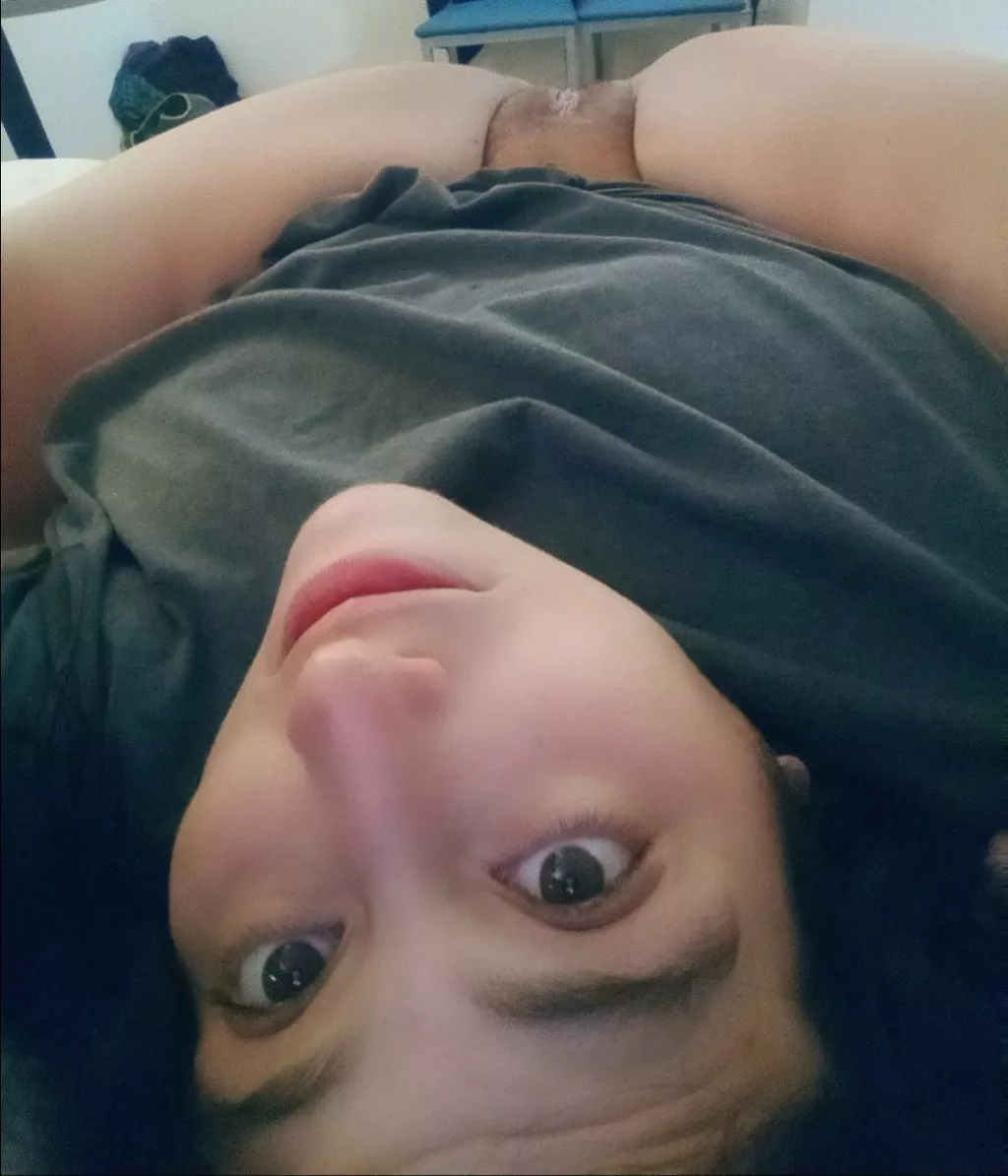 I got thick thighs and a thick pussy but I'm flexible