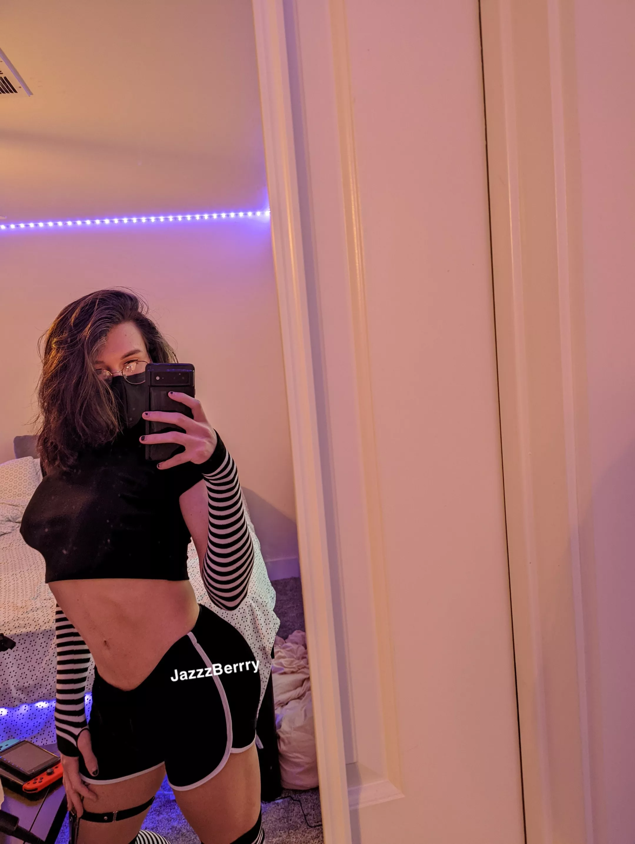 I got those striped finger gloves everyone always raves about