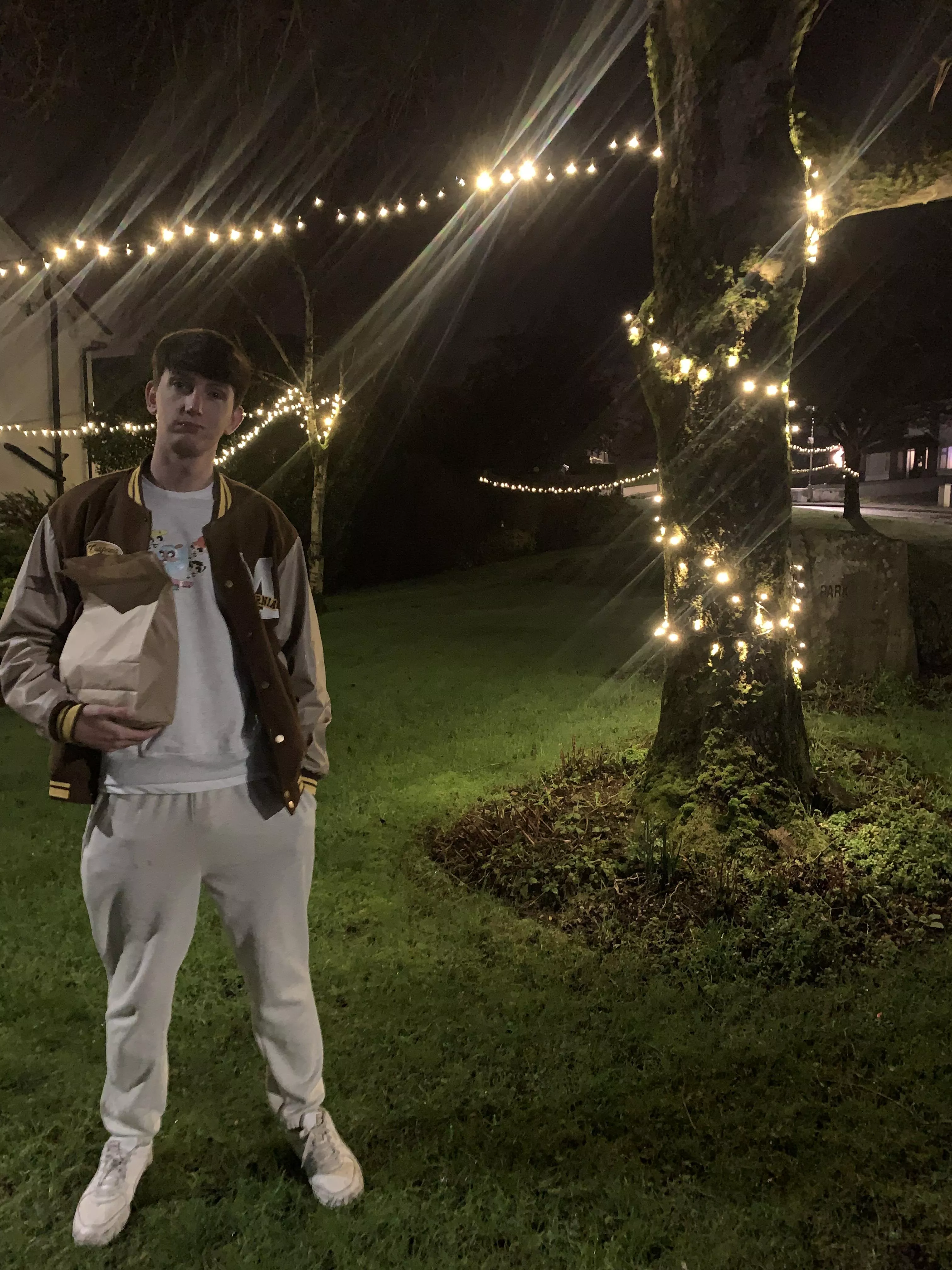 I got us some food for our date night 😌✌️