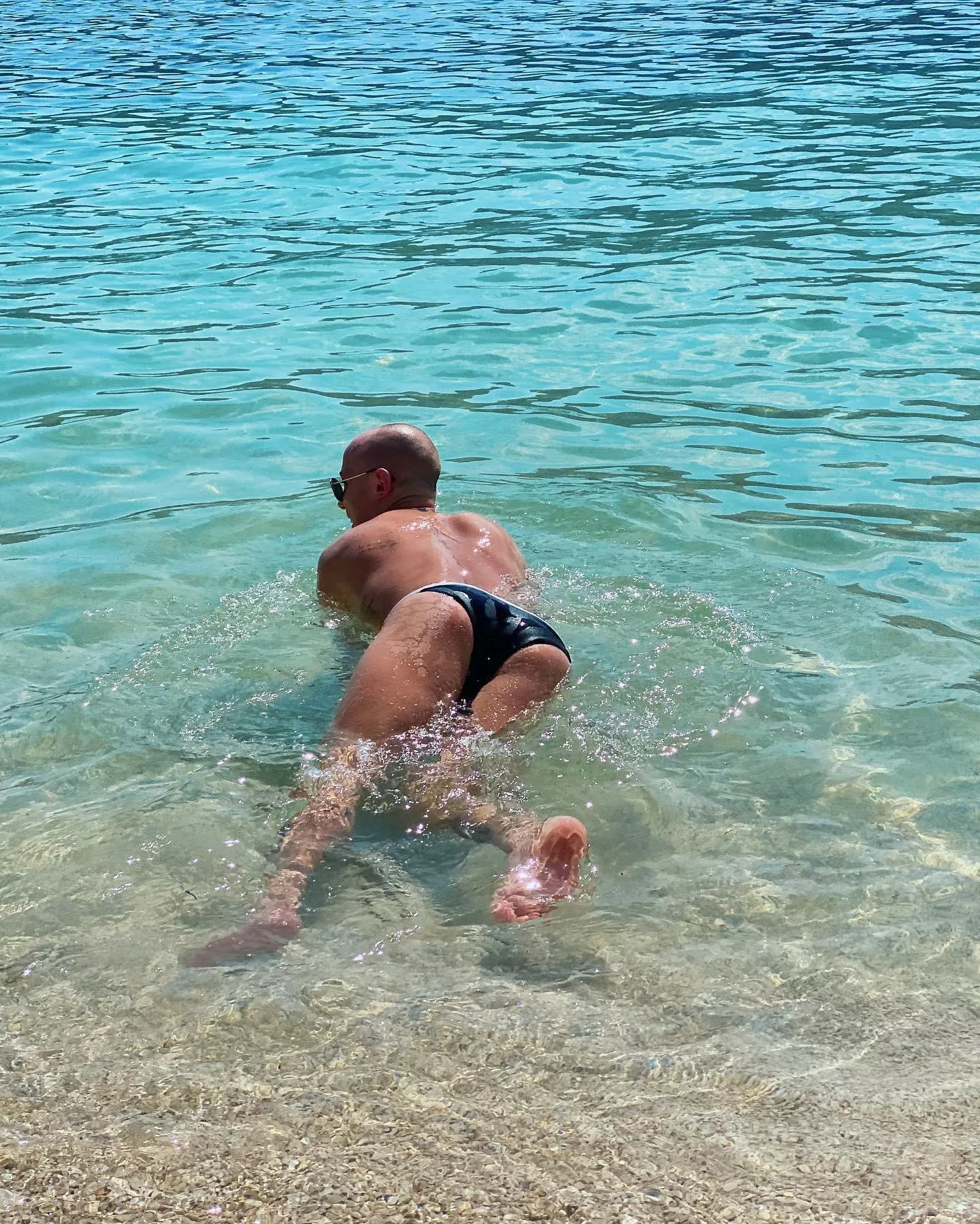i happen to think i'm a lot of fun, but i also have this nsfw, explicit, uncensored side of me that i love to explore - and it would be dope if you would care to join me along the way π i happen to think i'm a lot of fun, but i also have this nsfw, explicit, uncensored side of me that i love to explore - and it would be dope if you would care to join me along the way π