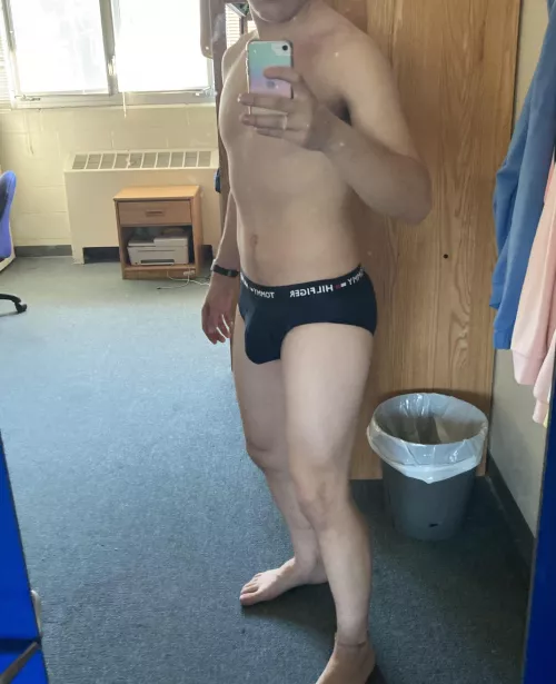 I have a few minutes before my roommate is back