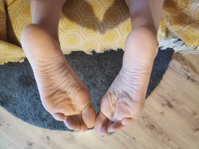 I have endless pictures of my soles! 😜 Let me know if you want more