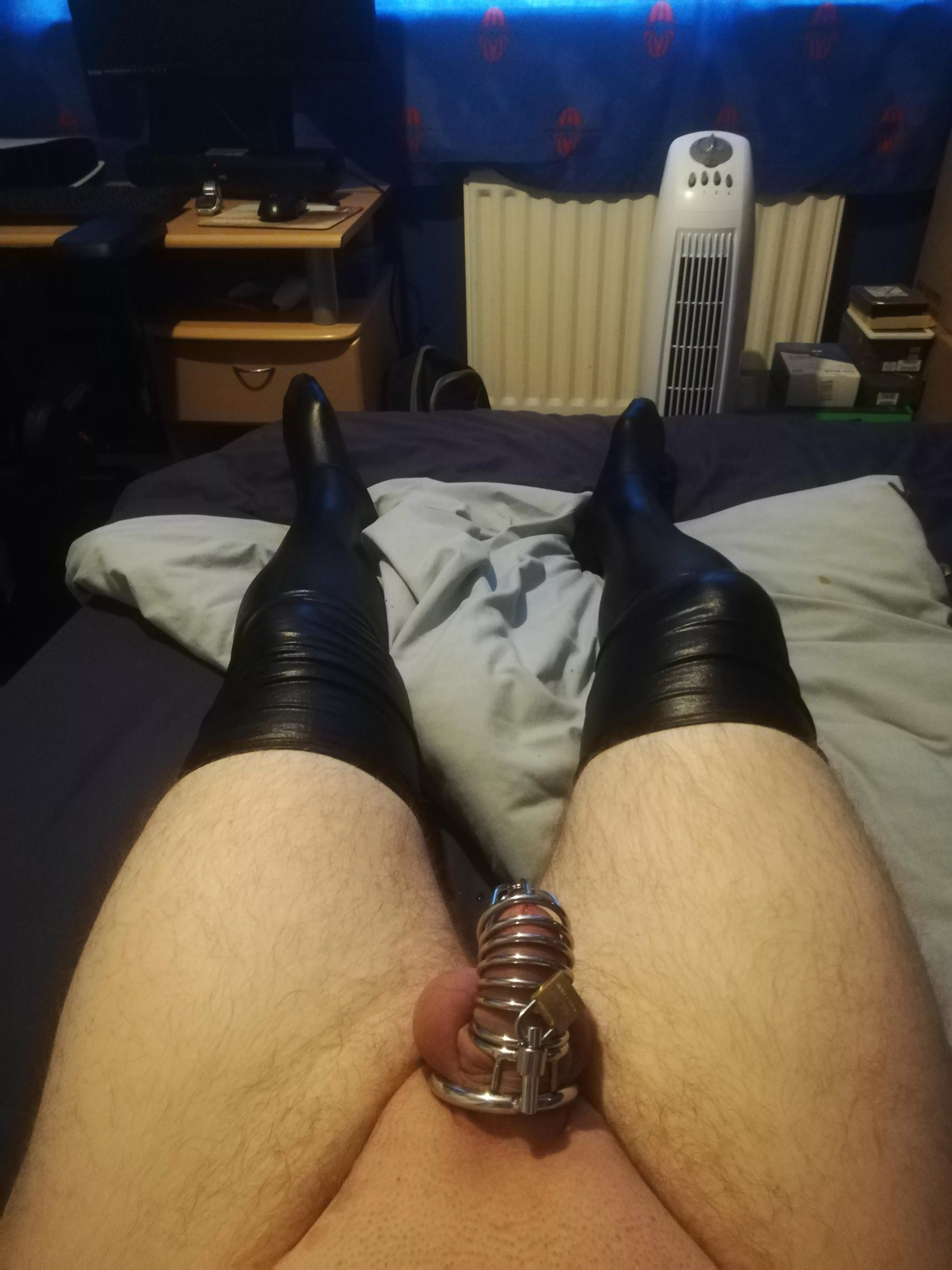 I have so many dark fantasies it's unreal. I also need to be exposed showing my face would you do that? kik is Mr_roleplay19 I have so many dark fantasies it's unreal. I also need to be exposed showing my face would you do that? kik is Mr_roleplay19