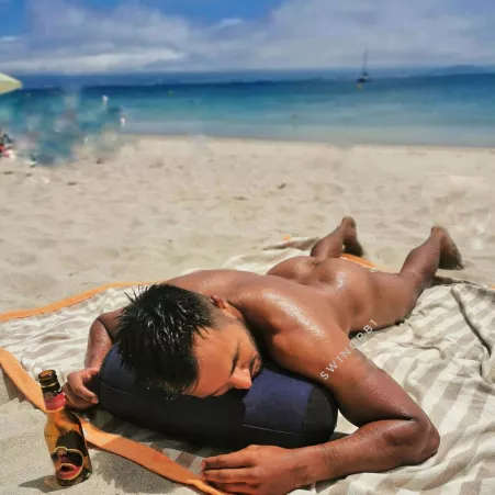 I have to blur the other people to post in here. Do you like the views? 🏝⛱