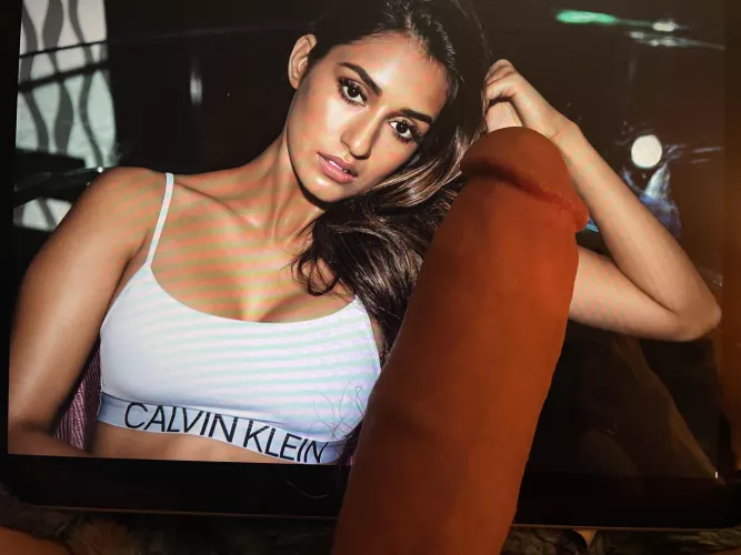 I haven’t cocked in a few days… I want to catch up! Hmu with your sexiest girls for cock tributes! K- sissysydneysenpai