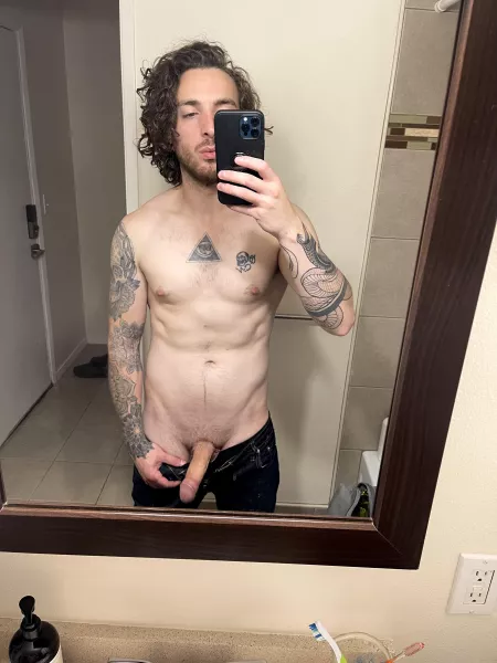 I havenβt cum in days. Help me out?