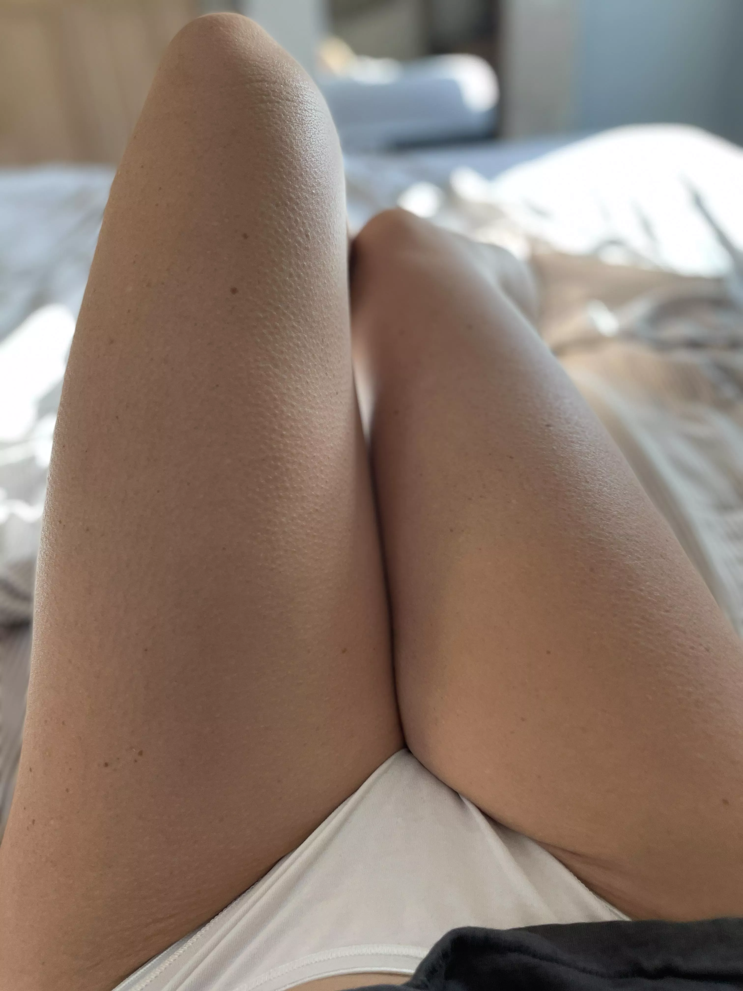 I hear guys like when you spread your legs…should I? 😋 (f) I hear guys like when you spread your legs…should I? 😋 (f)