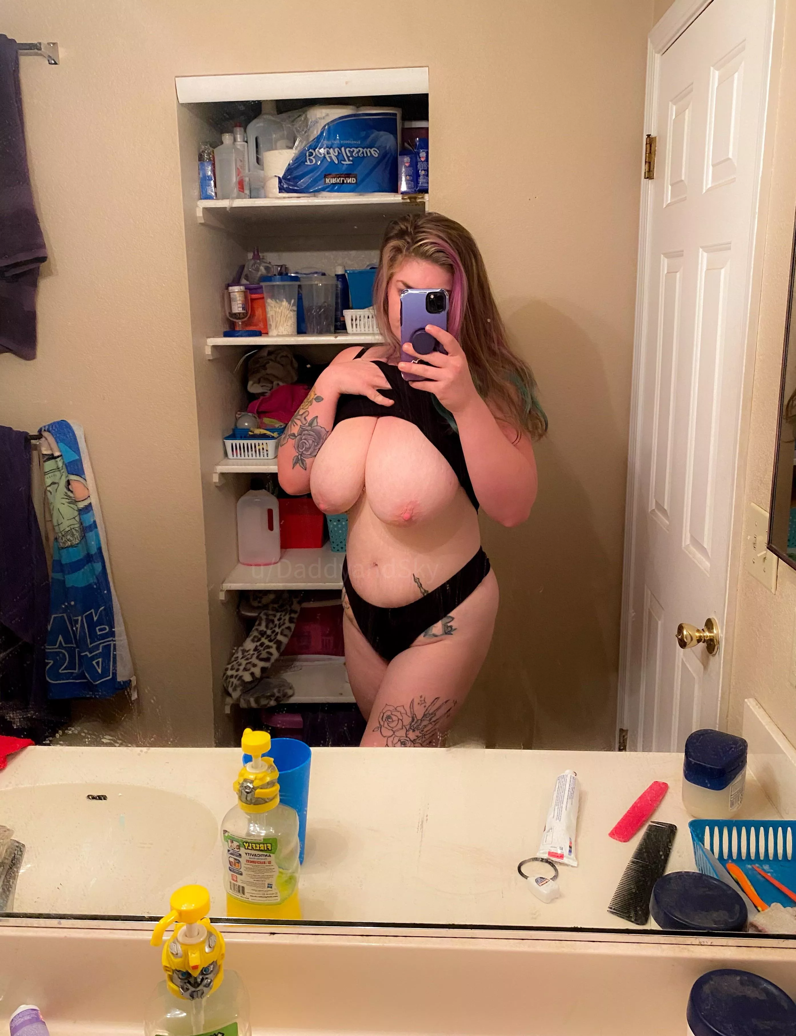 I hope all natural moms are your type. 😋