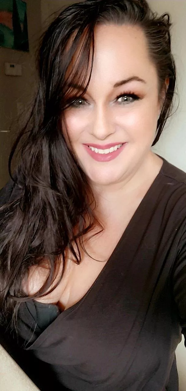 I hope everyone is having a fabulous Hump Day!