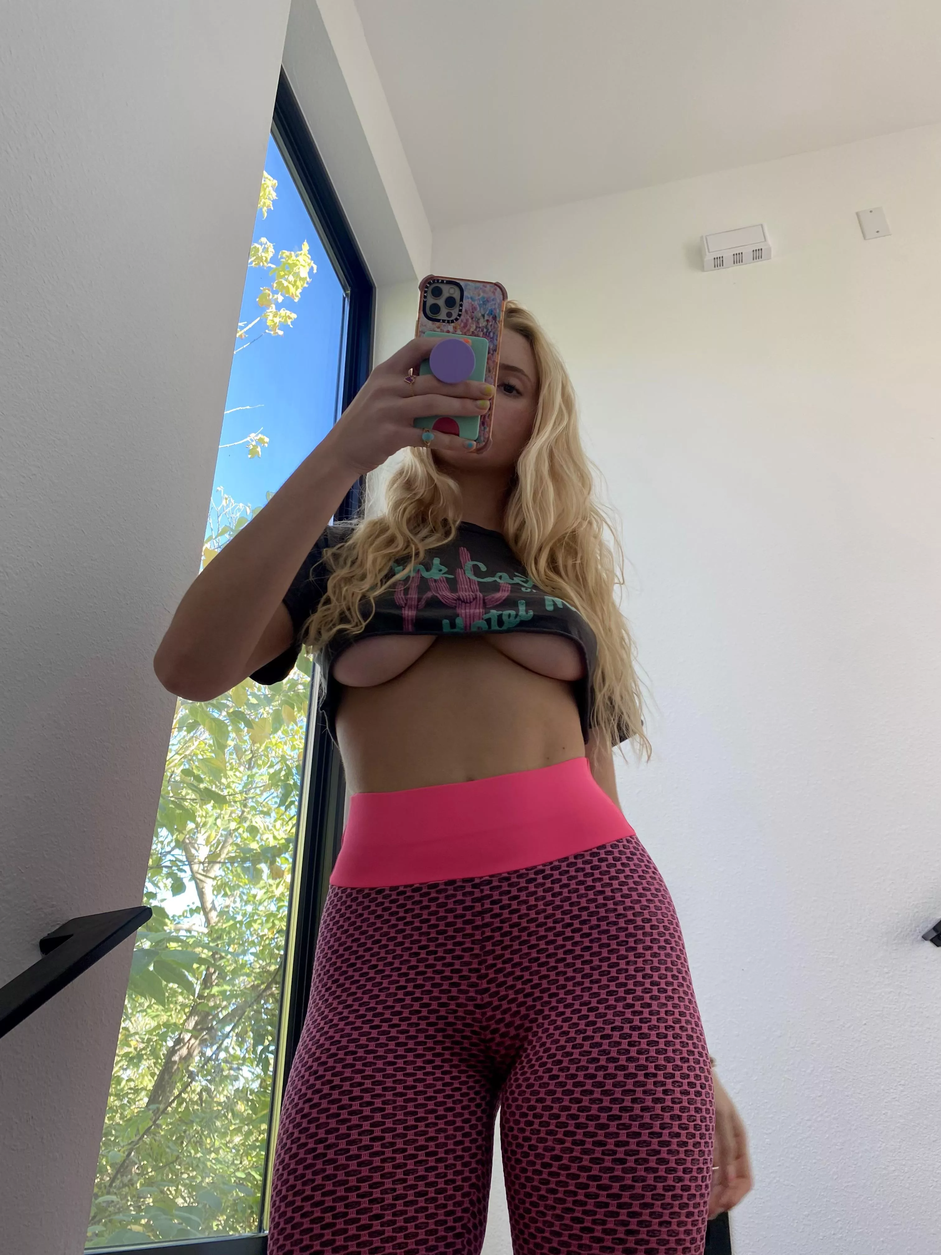 i hope everyone is having an amazing weekend ☺️