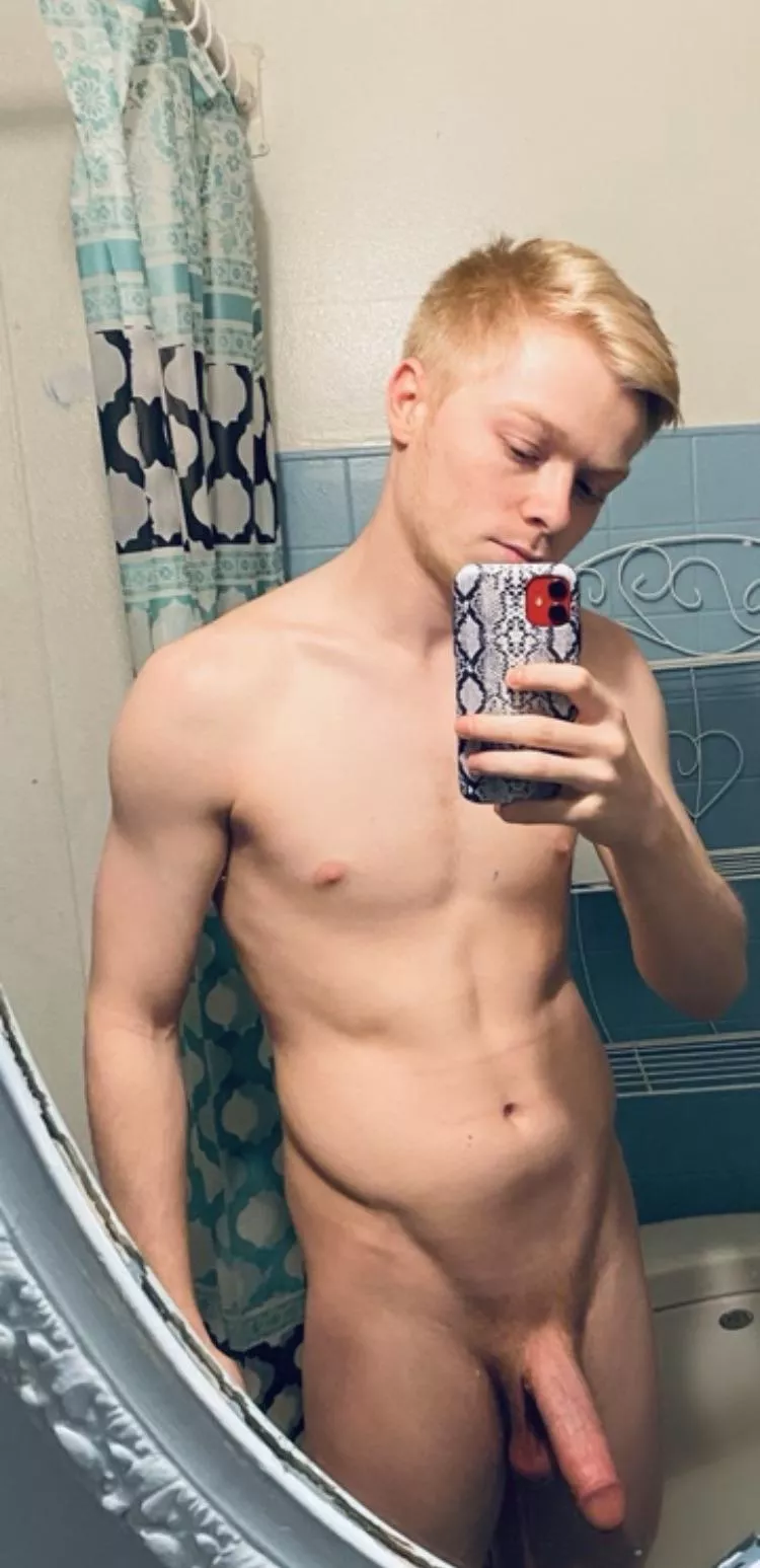 I hope one person likes my dick I hope one person likes my dick