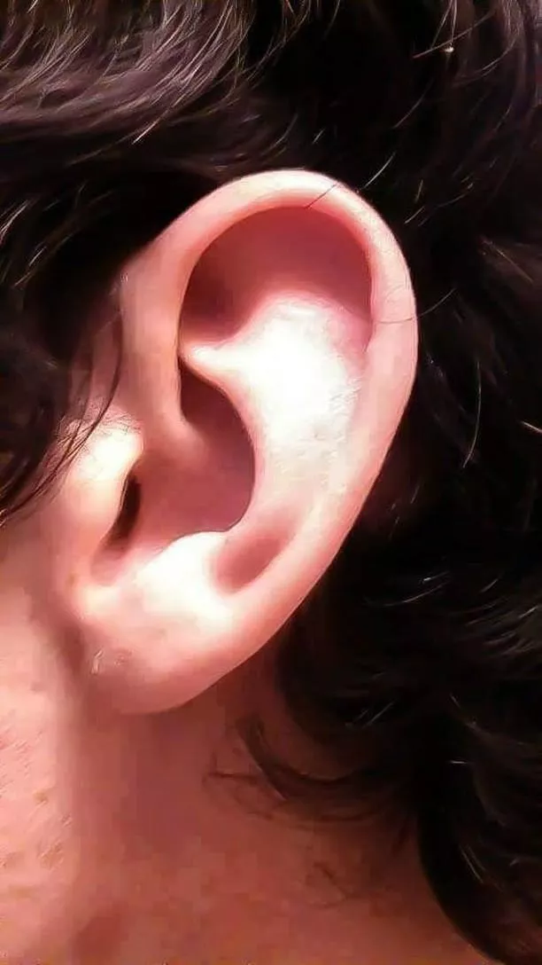 I hope someone uses and abuses my ear fetish
