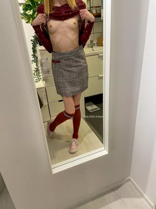 I hope the IKEA security had fun looking back the cams😏🙈