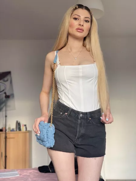 I hope this make some guys on the street hard😋