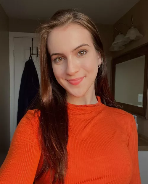 I hope you don’t mind an extra mild sel[f]ie 🧡