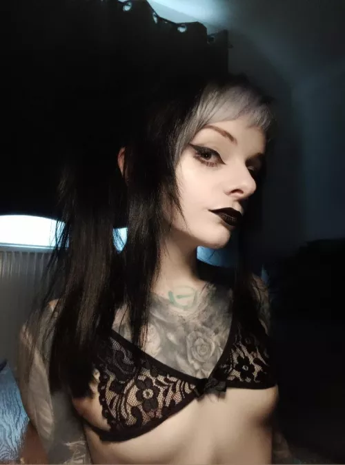 I hope you don't mind black lipstick on your cock