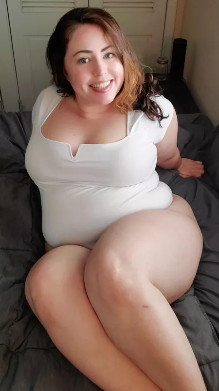 I hope you have a great Saturday! I can't wait to party tonight!