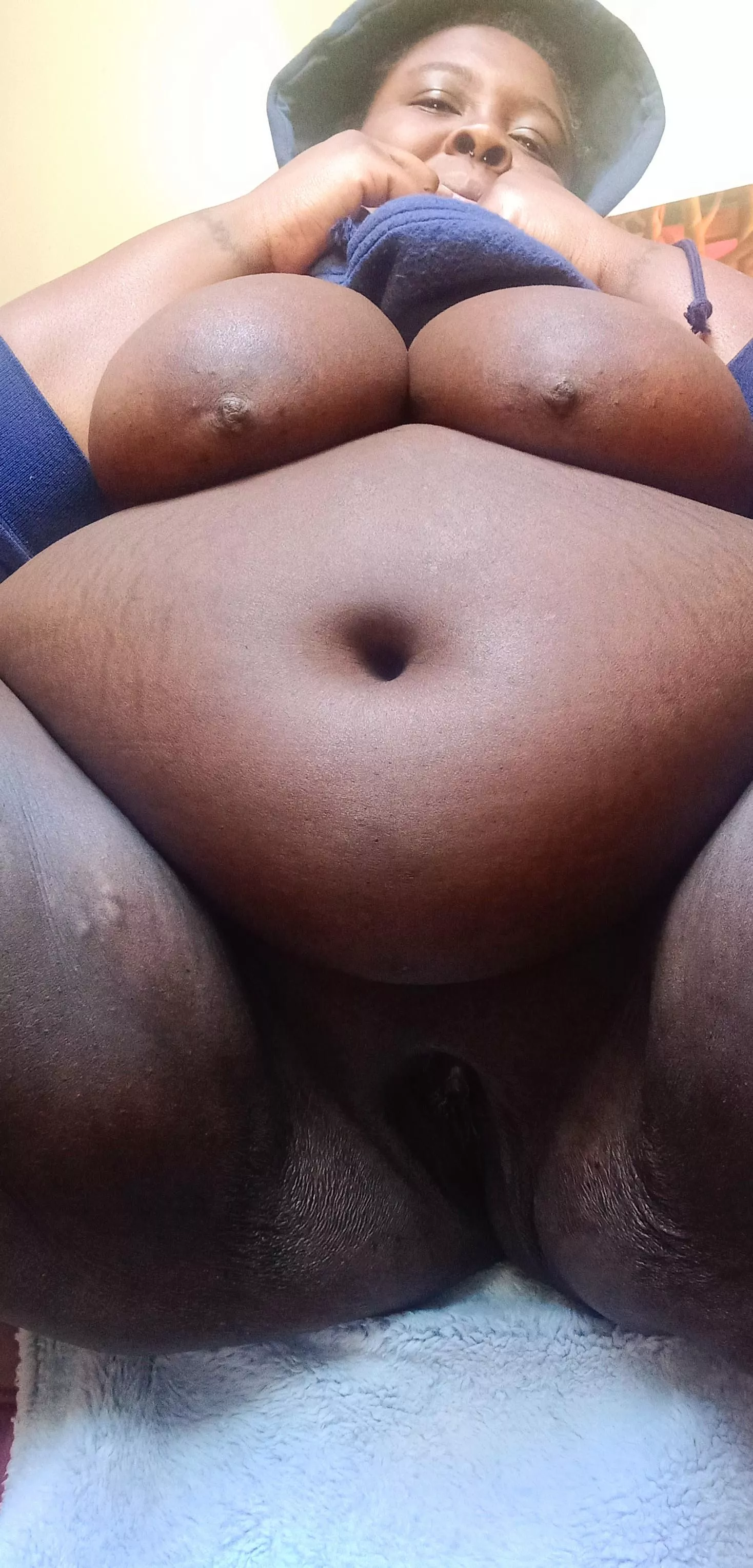 I hope you like bug round tummies and juicy pussies I hope you like bug round tummies and juicy pussies