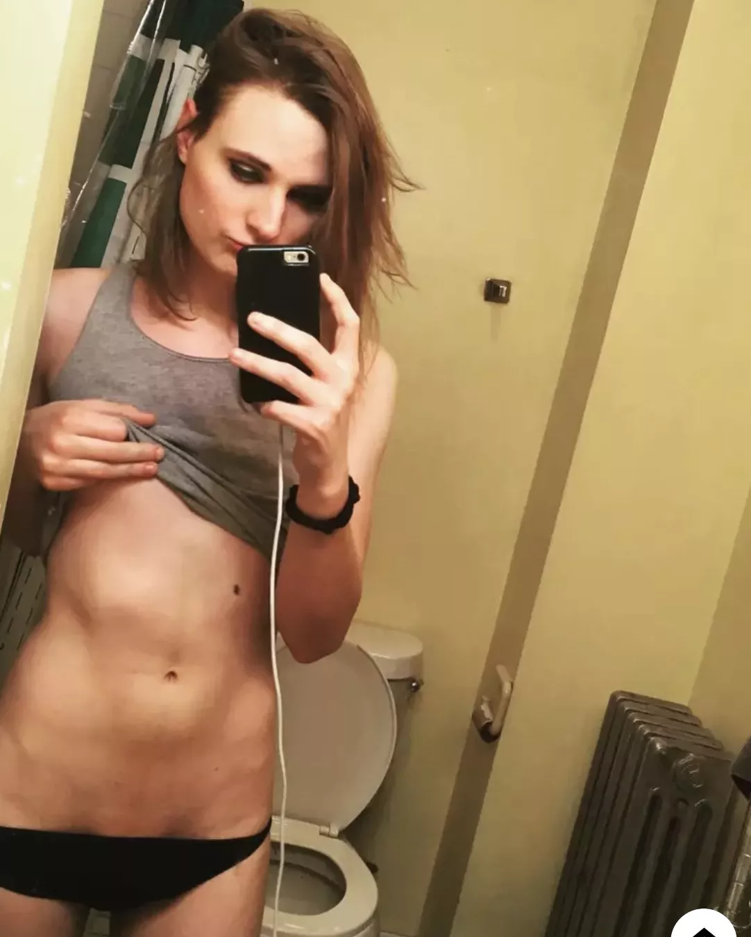 I hope you're enjoying the view... I bet you're doing all manner of unspeakable things to me in your mind