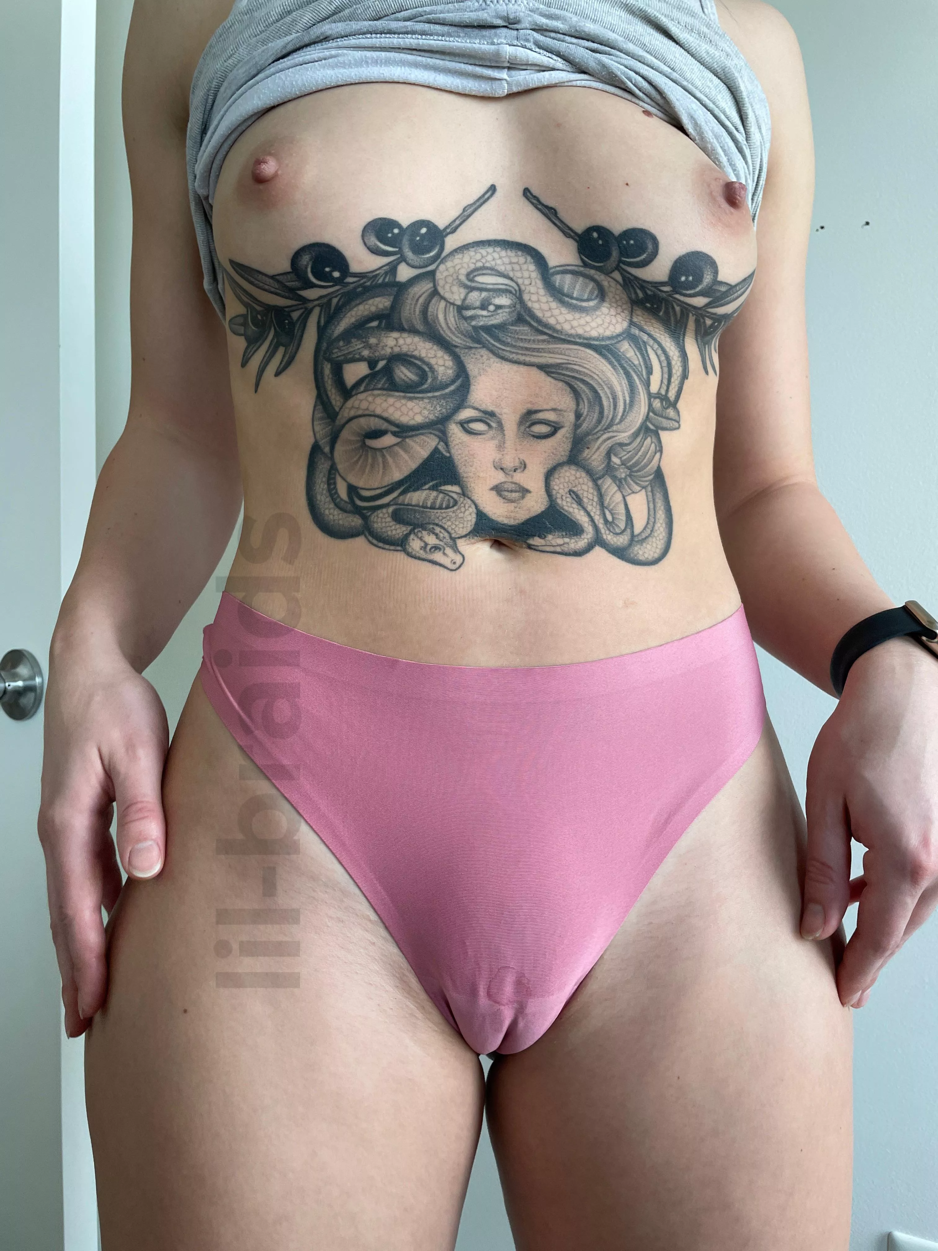 I hope you’re into girls with fat pussy 🤗