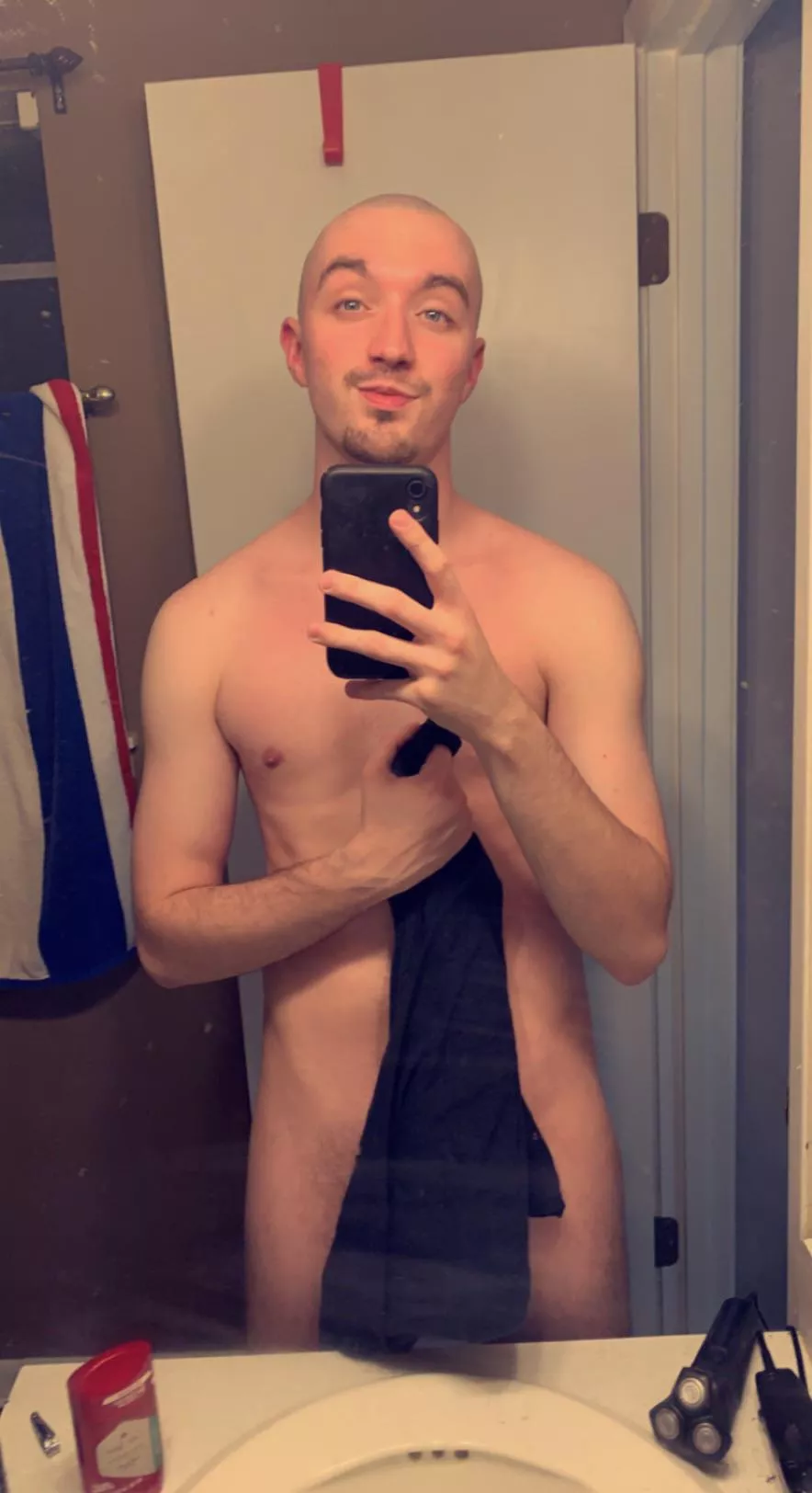 I just need someone who will shower with me then play New World 🥰 I just need someone who will shower with me then play New World 🥰