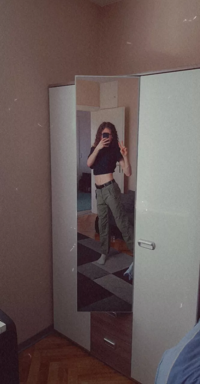 I just now noticed this outfit reminds me of Kim Possible lol