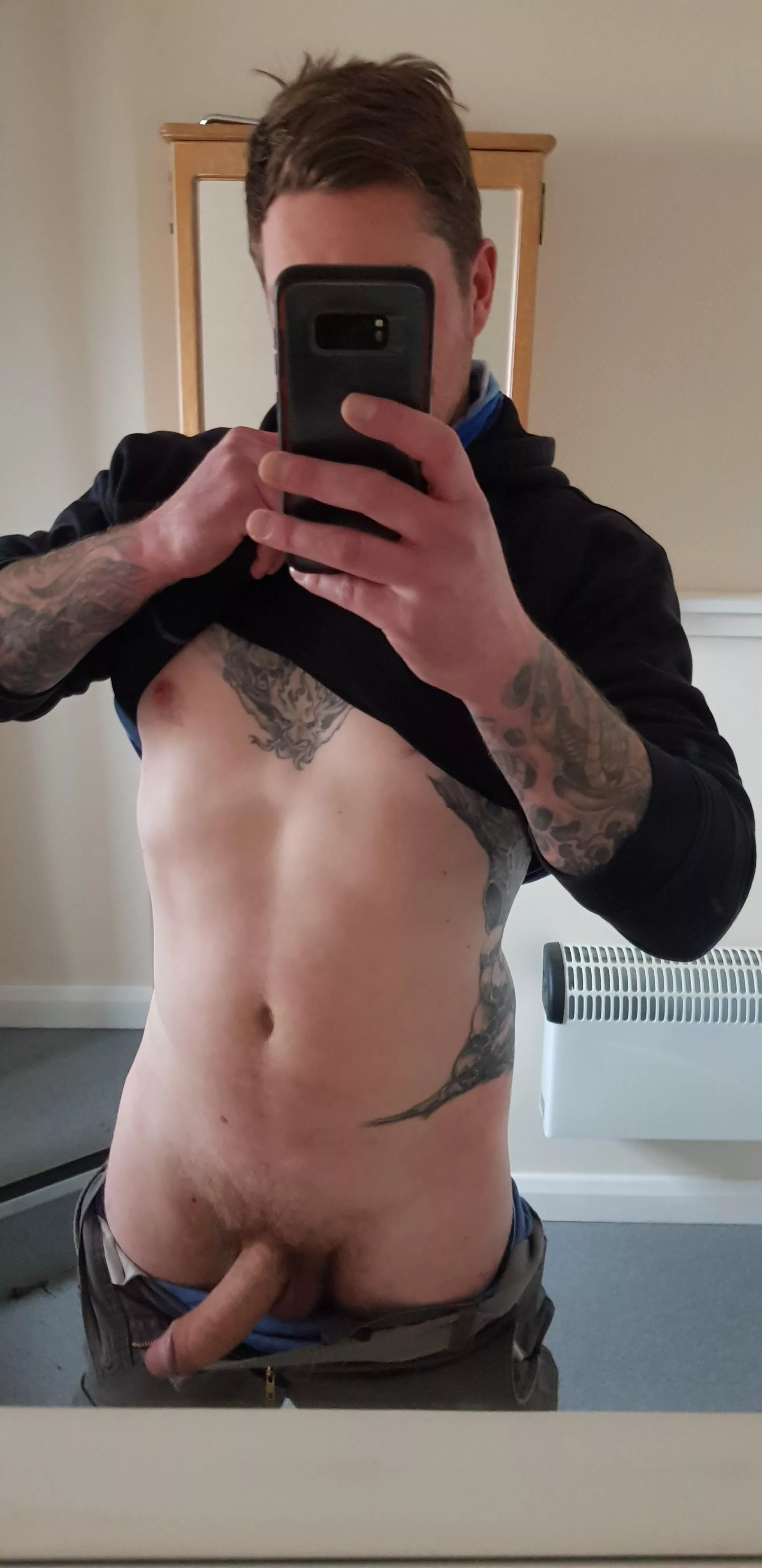 I just wanna get off work and get off... DM's Open! I just wanna get off work and get off... DM's Open!