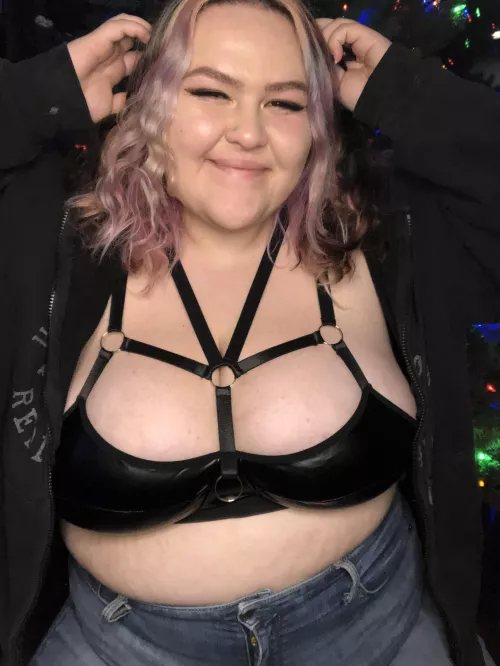 I just wanna stuff my face while food drips down my tits 😩💦💦💦