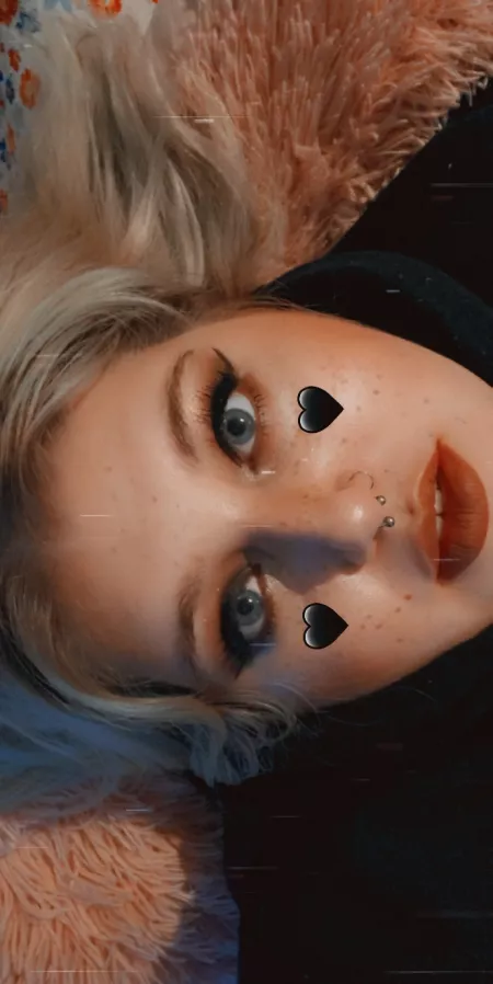 I just want to cuddle + have my pussy ate π₯Ίπ€€