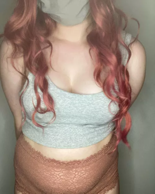 I just want to stay in and cuddle. 🥰