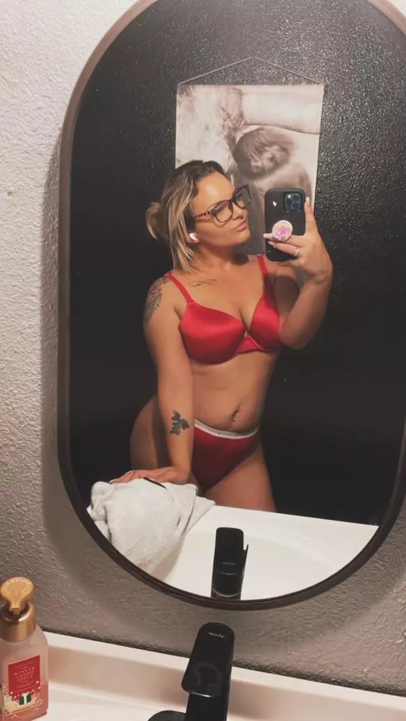 I knew my bad vision would cum in handy 😈