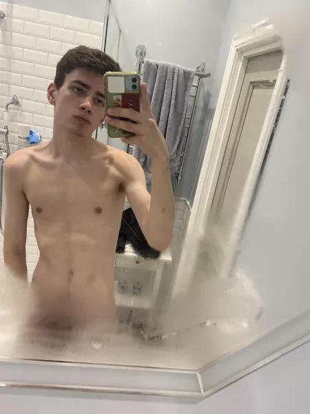 i know u wanna see what’s there 👀