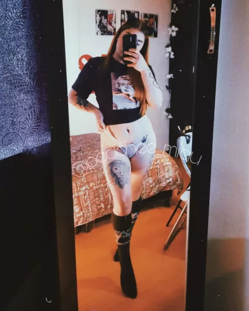 I know you will LOVE to see this REDHAIR lovely Girl having fun for you! Making CUSTOMs ♥ [GFE] [VID] [PIC] Kik: PeacheeMiauu