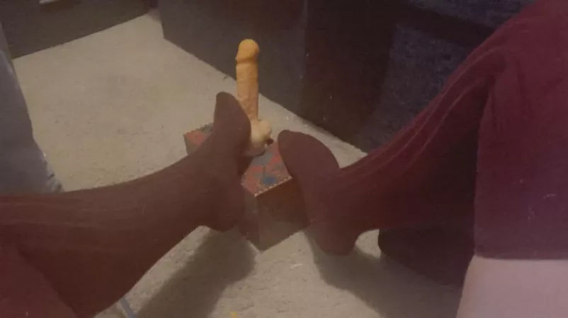 I like my maroon socksโฆ do you?