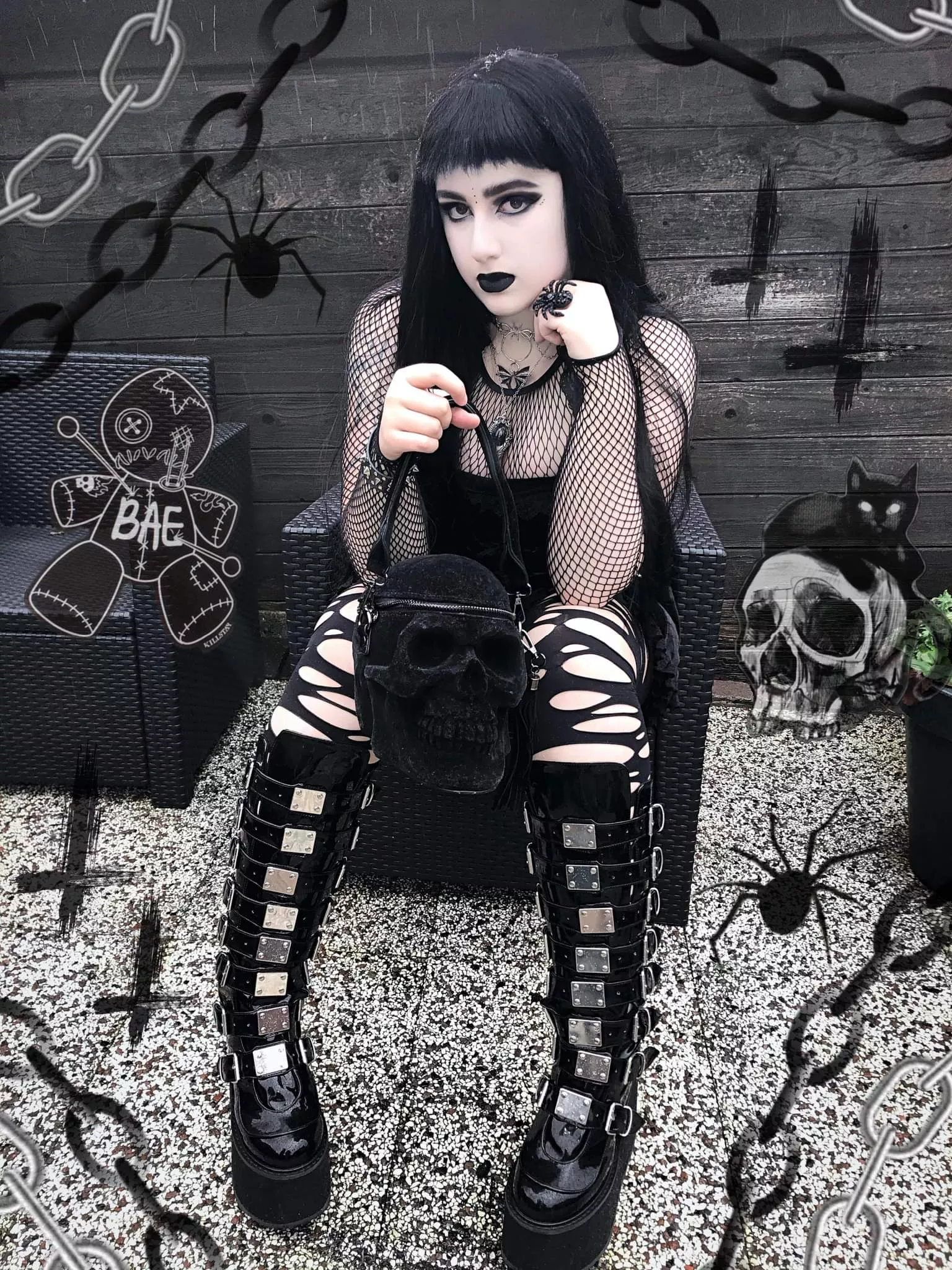 I like the color black 🖤