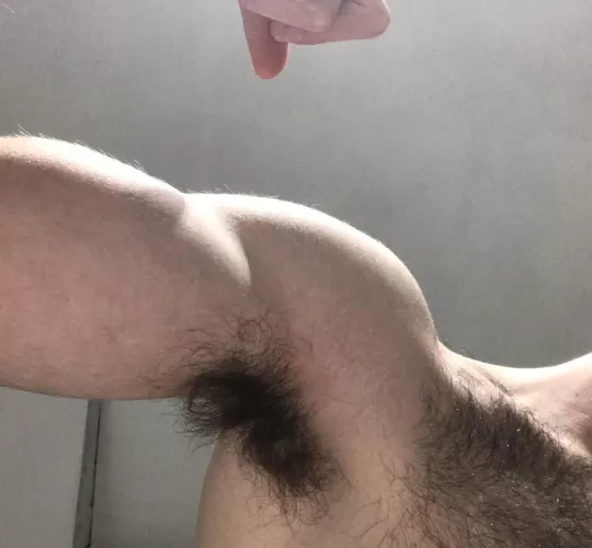I like this pic of my armpit [23]