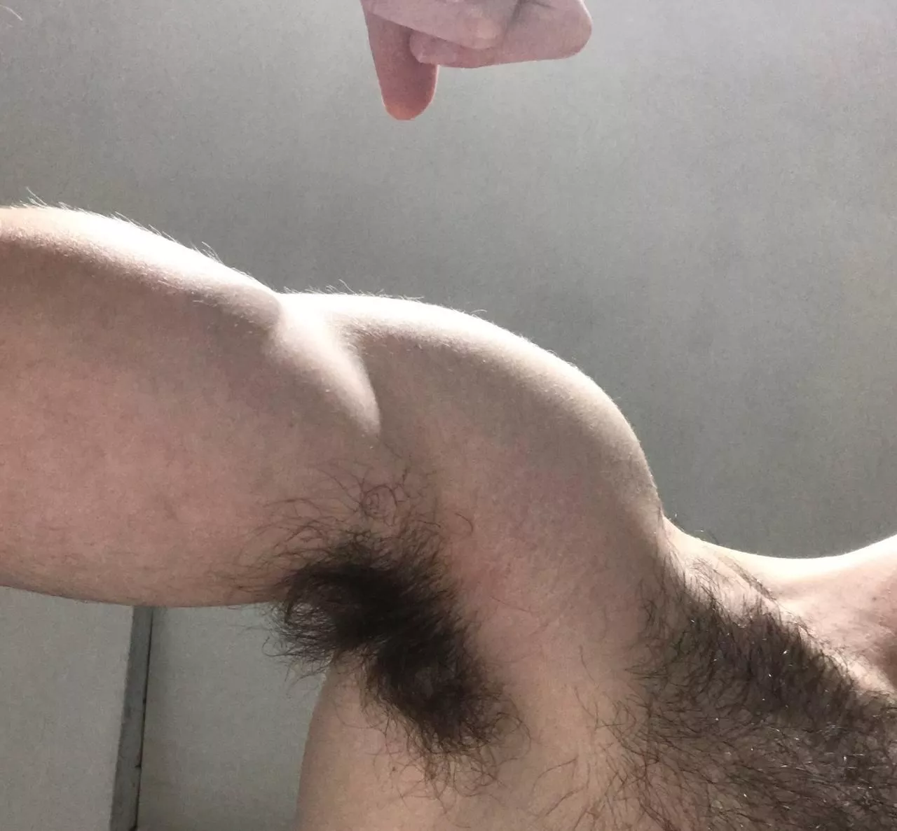 I like this pic of my armpit [23]