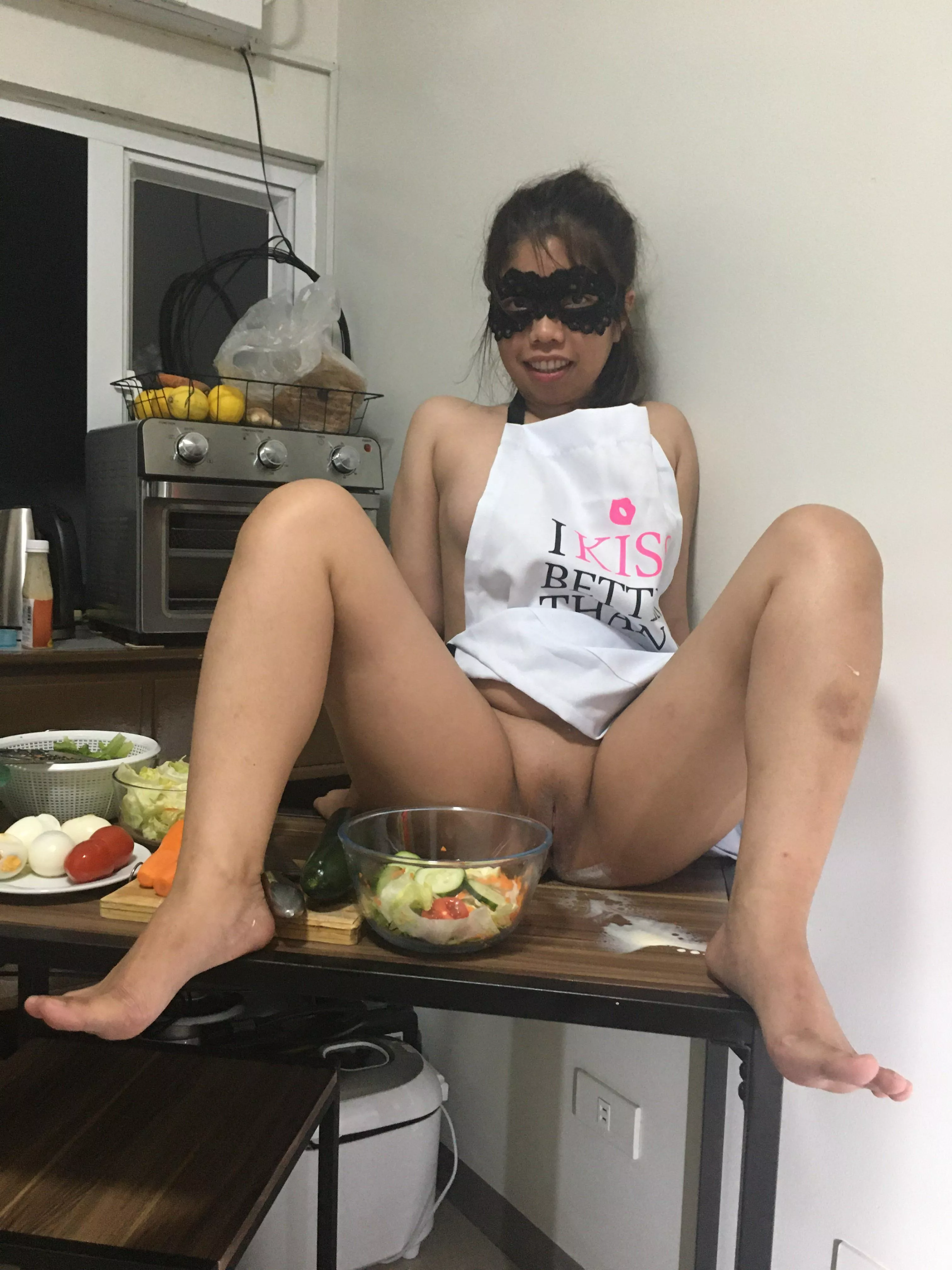 I like to be real casual when preparing my dinner at home! I like to be real casual when preparing my dinner at home!