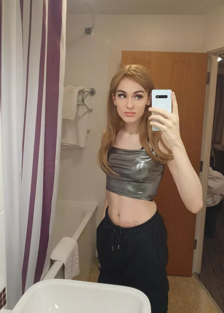 I look annoyed but I'm only annoyed cause no boybutt to destroy..