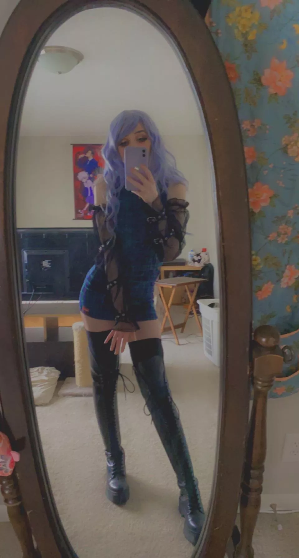 I look like a villain but I’m actually very sweet 🥰