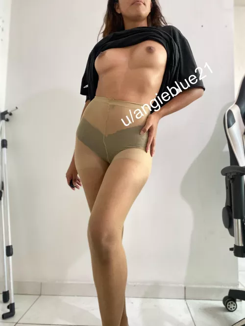 I look so cute in pantyhose? [f] [OC]