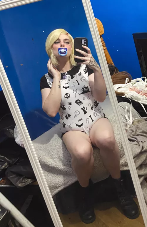 I lost this onesie and haven’t been the same since :c