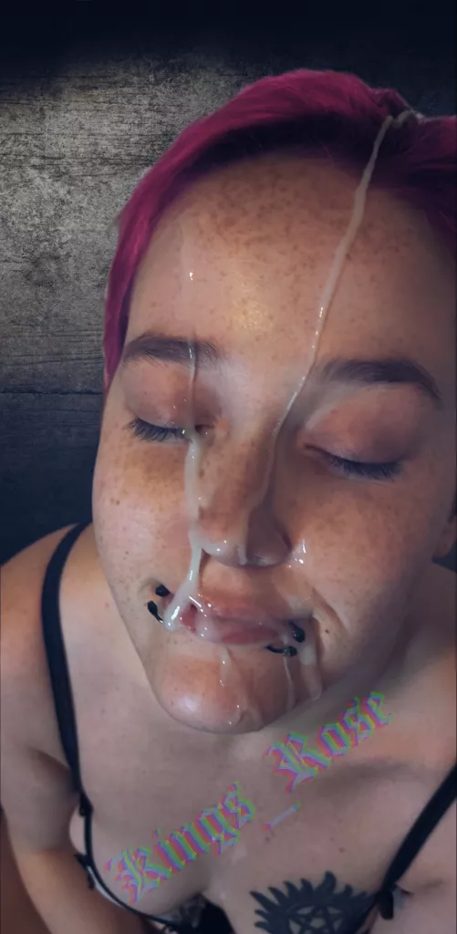 I love a thick coating on my face! 💦 Add another layer Daddy? [image]