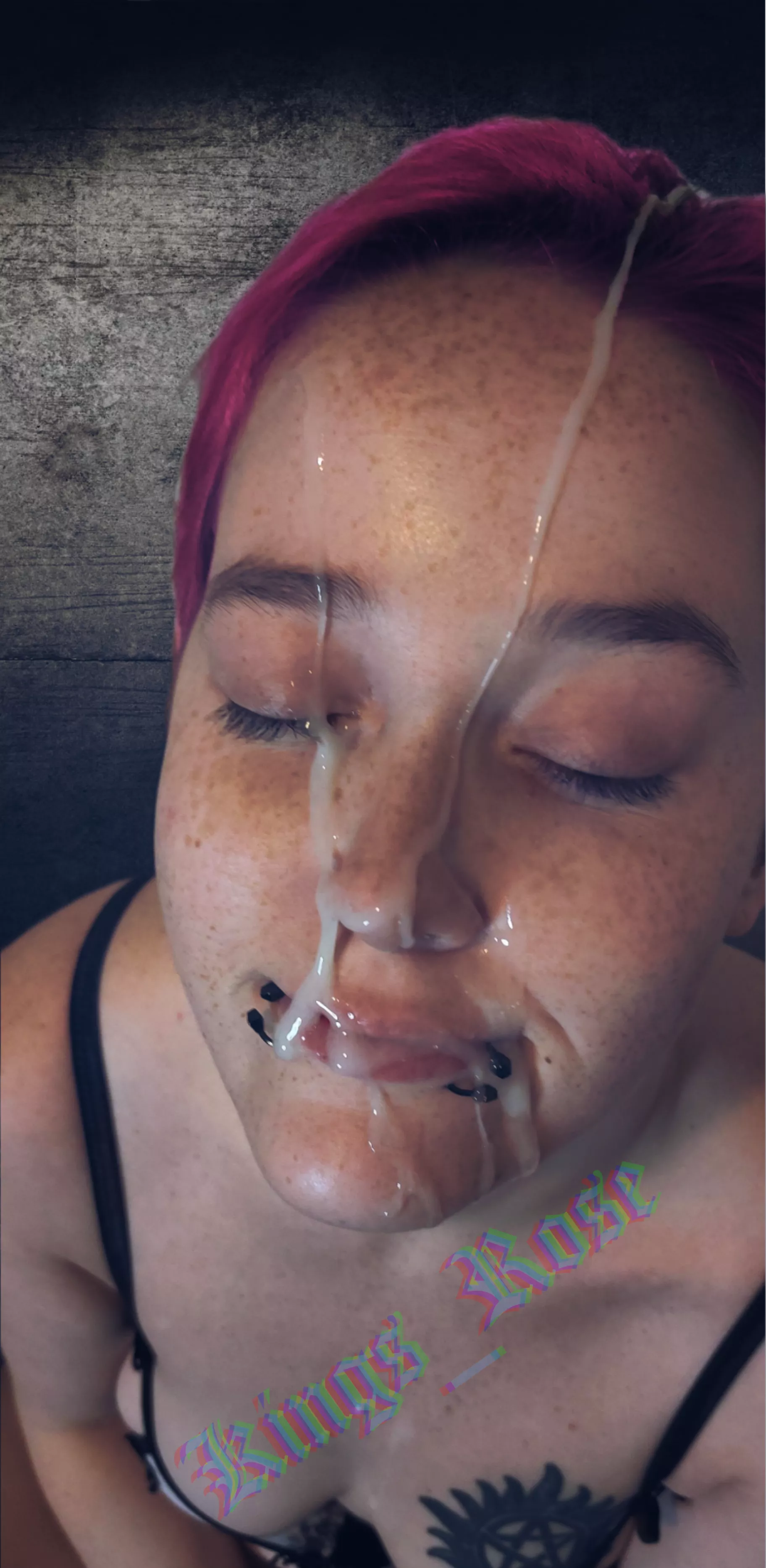 I love a thick coating on my face! 💦 Add another layer Daddy?